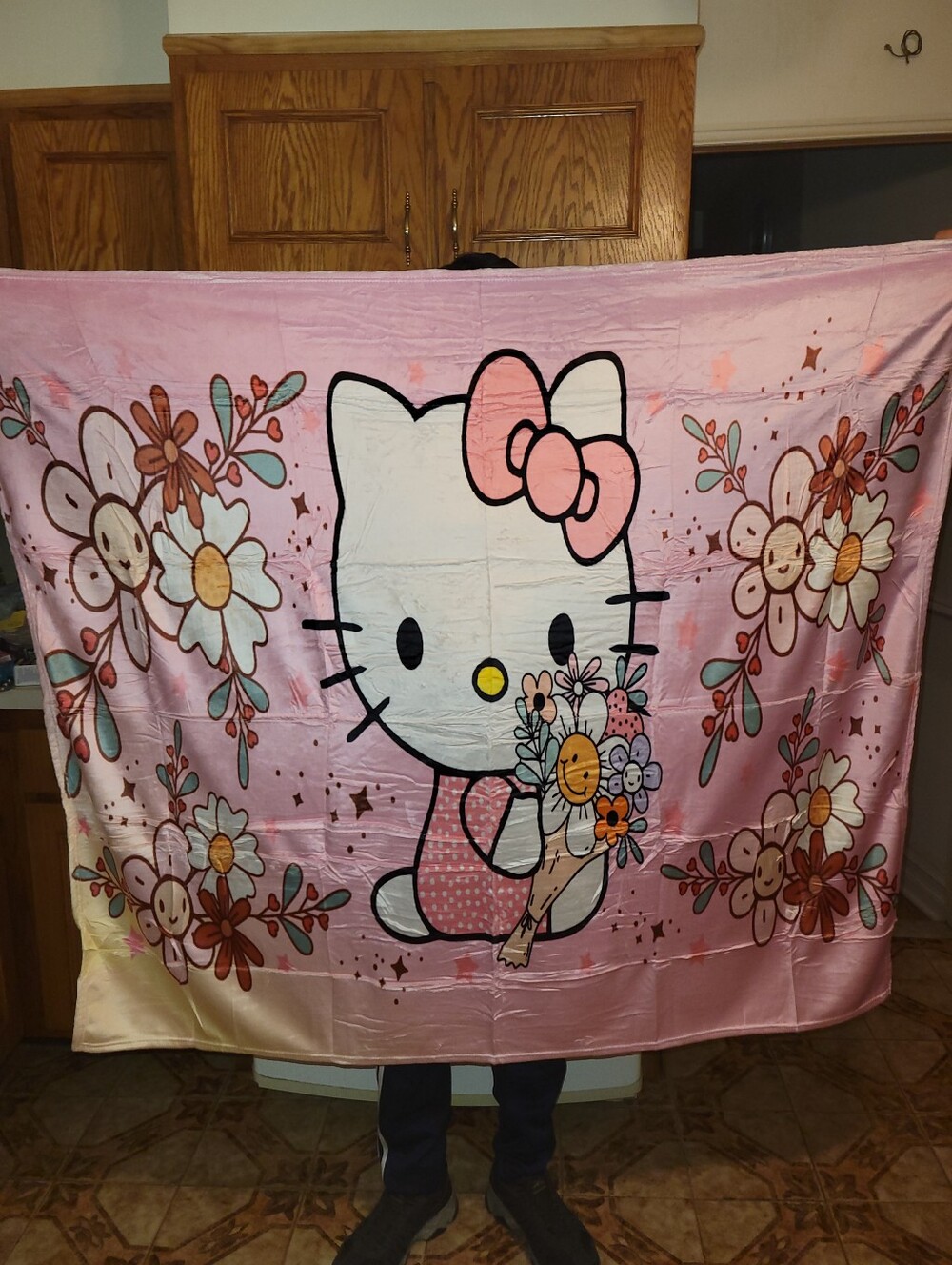Hello Kitty Pink Floral Bouquet Throw Blanket NEW